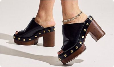 Tamanco Aiko Preto Look Versátil