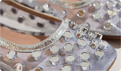 Palmilha macia e salto baixo da Sapatilha Blair Prata