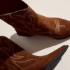 Bota Bordada Boho Chic