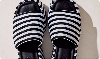 Detalhes Tamanco Brisa Preto e Branco