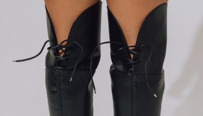 Look com Bota Cano Longo Zuna Preta