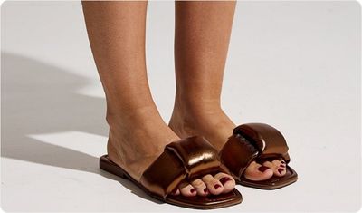Estilo Rasteira Dila Bronze