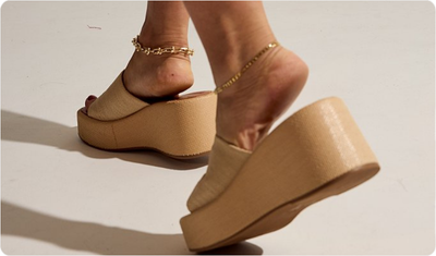 Tamanco Elen Bege Look Versátil