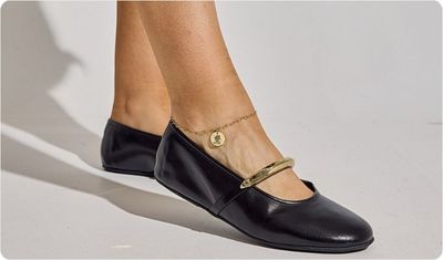 Detalhes Sapatilha Estela Preta