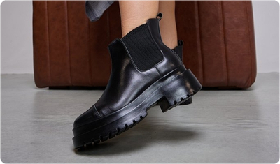 Detalhes da Bota Chelsea Graci em couro