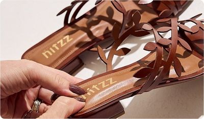 Detalhes Rasteira Hani Camel