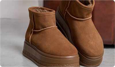 Bota Hiori Bege combinando com jeans