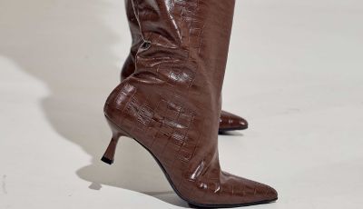 Look com Bota Cano Longo Zuna Preta