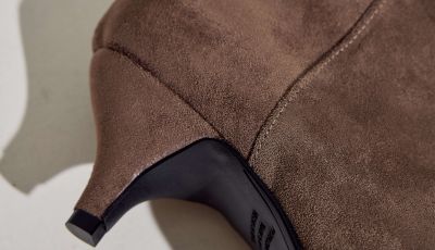 Look com Bota Cano Longo Zuna Preta