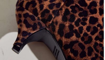 Look com Bota Cano Longo Zuna Preta