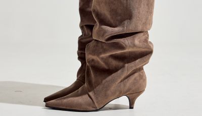 Detalhe couro brilhante Bota Zuna Preta