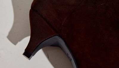 Look com Bota Cano Longo Zuna Preta