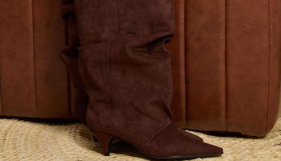 Detalhe couro brilhante Bota Zuna Preta