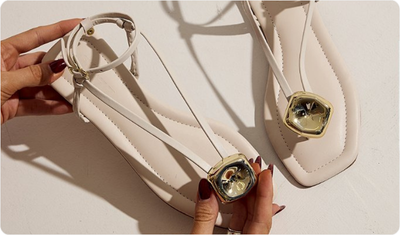 Sandália Rasteira Feminina De Dedo Mavi Off White