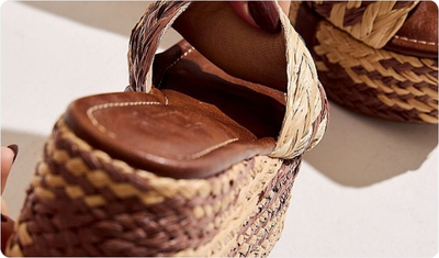 Detalhes Tamanco Nalu Bege/Camel