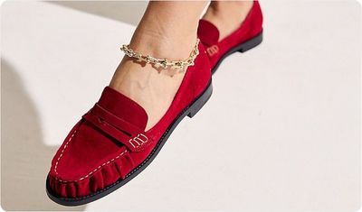 Mocassim Naoko Vermelho Look Versátil