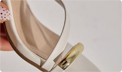 Detalhes Sandália Nati Off White