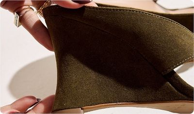 Detalhes Tamanco Misaki Verde Militar