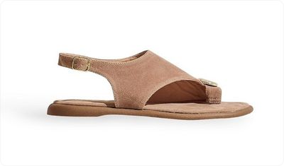 Sandália Rasteira Feminina Dedo Sali Bege com Dourado