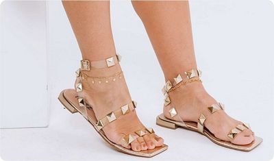 Sandália Serena Dourado Look Versátil