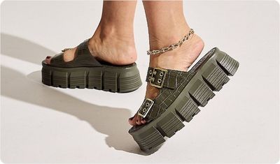 Tamanco Seri Verde Look Versátil