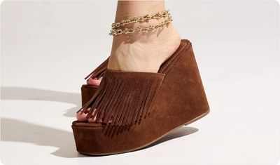 Estilo Tamanco Aria Camel