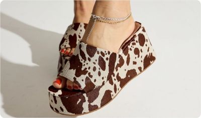 Tamanco Feminino Melissa Vaca Off White/Marrom