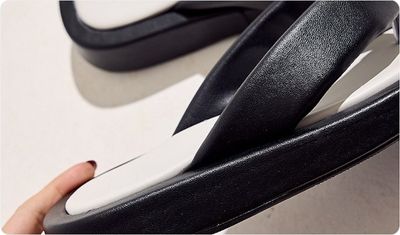 Estilo Chinelo Tokyo Preto com Off White