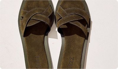 Rasteira Feminina Yumi Verde Militar