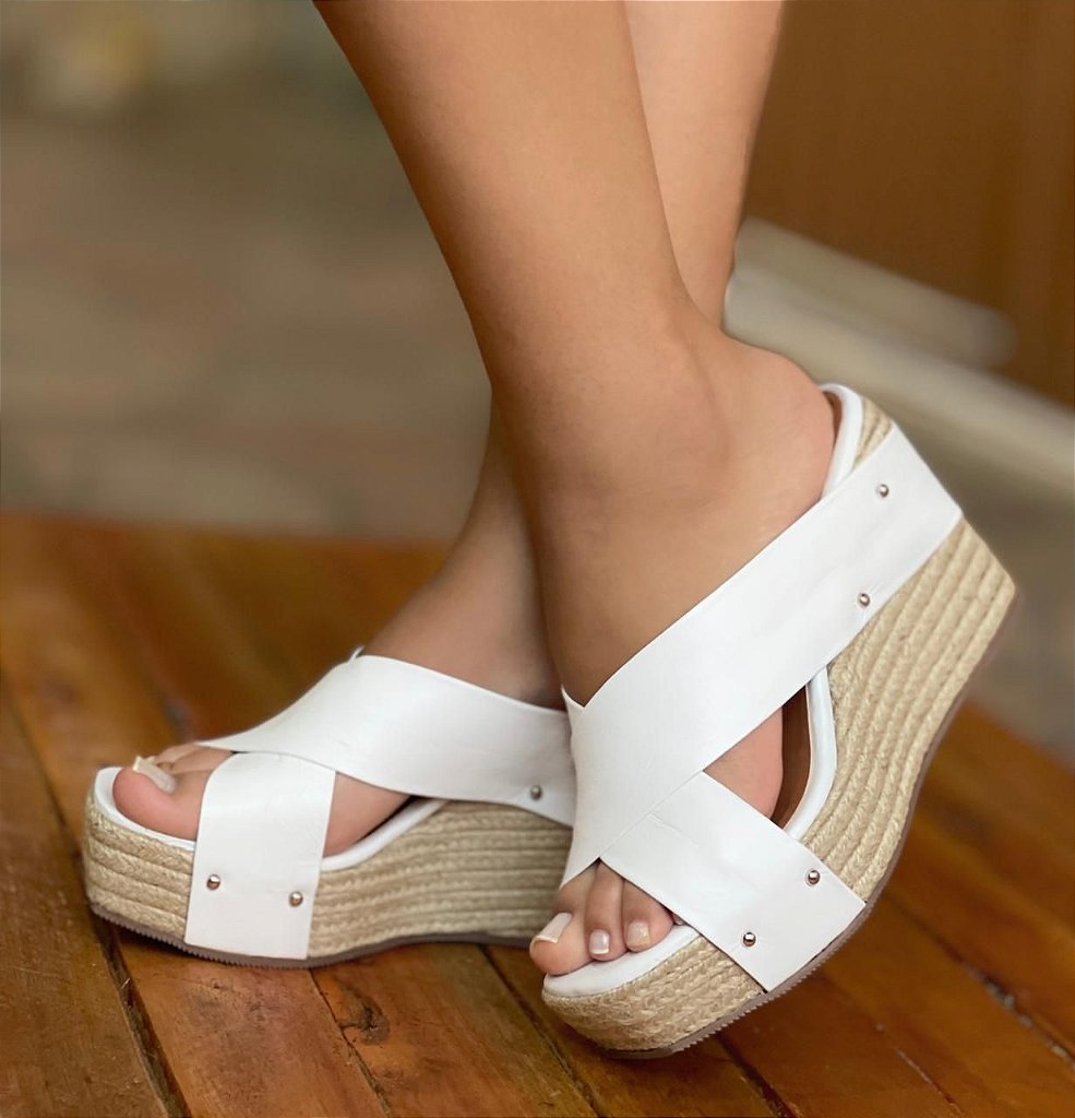 TAMANCO EM COURO BRANCO X - Sandálias, Anabelas, tamancos, rasteiras, botas  e muito mais na Jess Calçados
