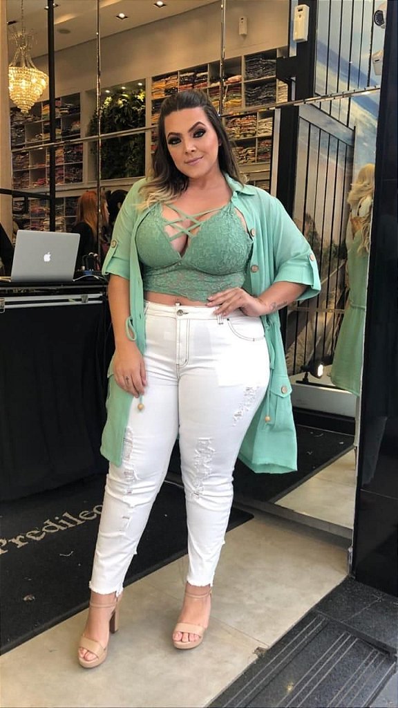 look plus size calça jeans