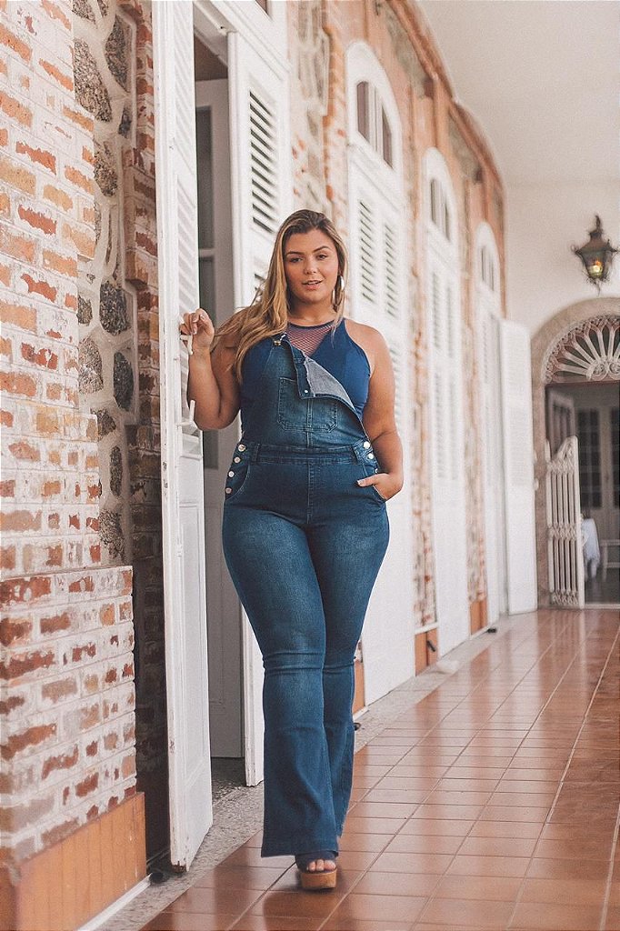 macacão flare plus size
