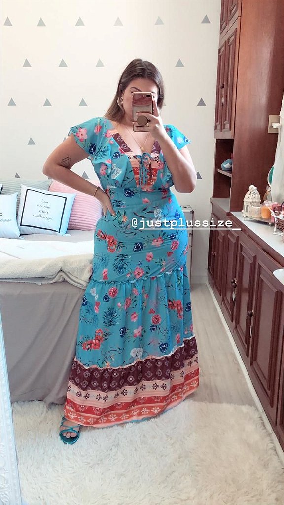 vestido longo floral plus size