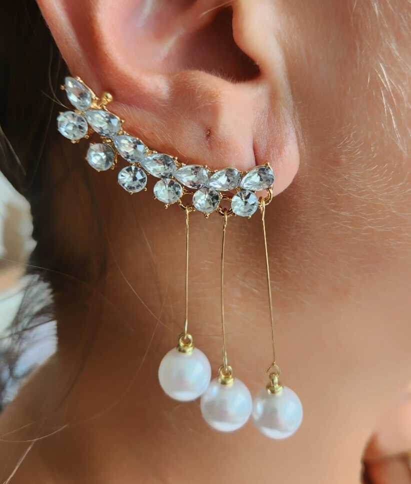 Brinco Ear Cuff com Pérolas Pendentes - Dadá Semijoias