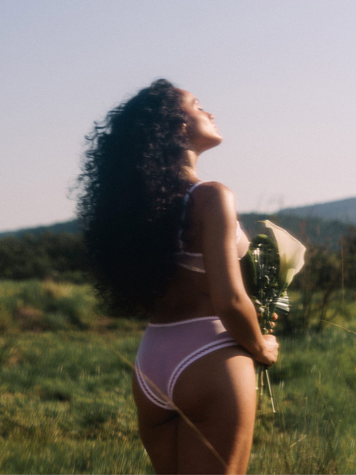 Editorial Ora — sensualidade & conforto